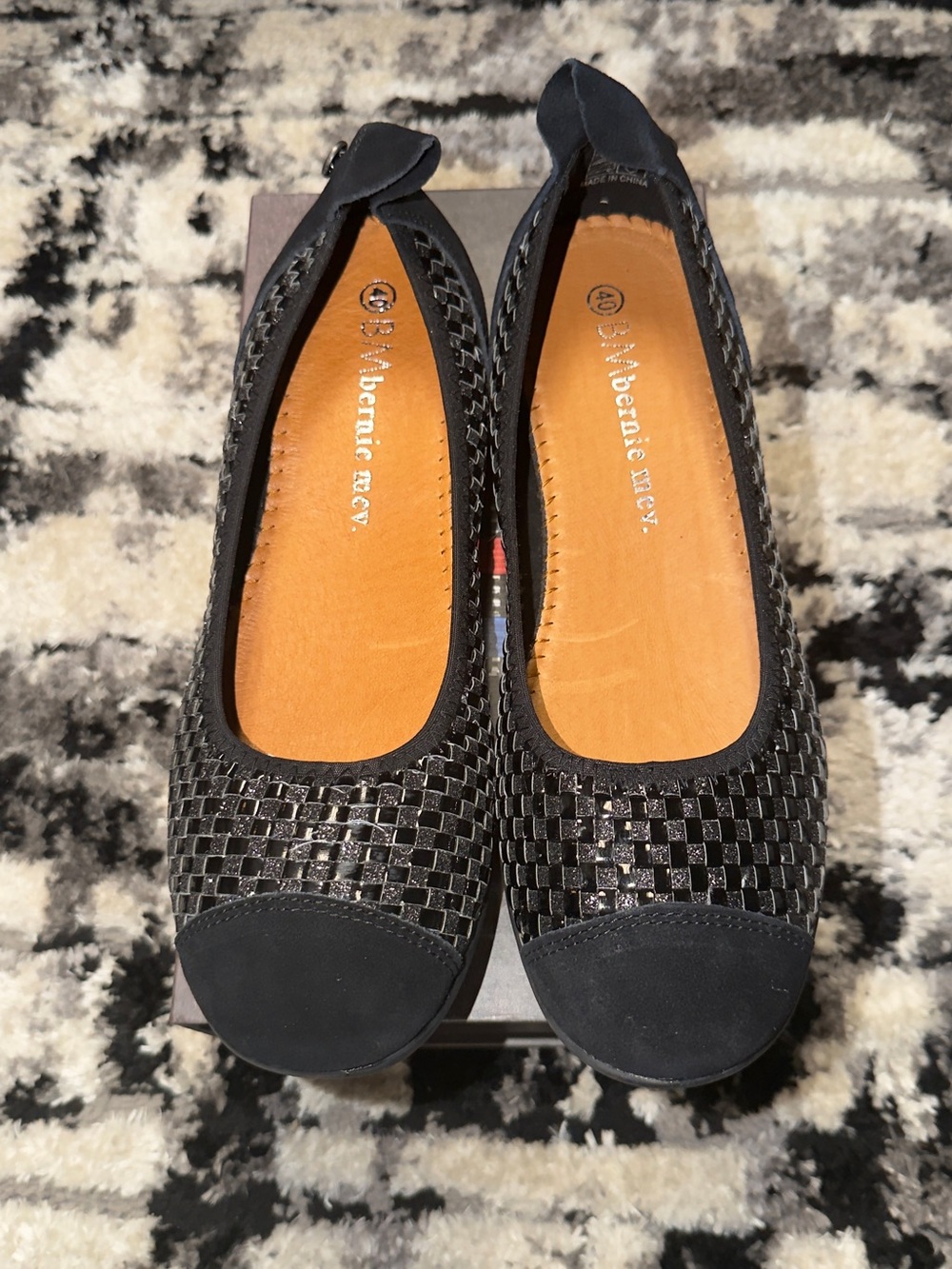 bernie mev. Black Woven Cap-Toe Ballet Flats/Size 40